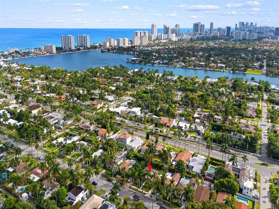 Activo con contrato: $874,900 (3 camas, 2 baños, 1755 Pies cuadrados)