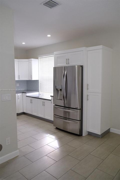 最近租的: $3,500 (3 贝兹, 2 浴室, 1679 平方英尺)