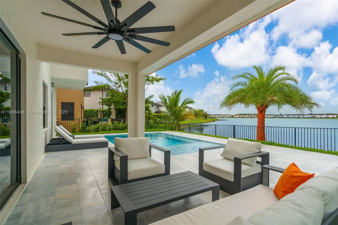 En Renta: $7,400 (4 camas, 3 baños, 2847 Pies cuadrados)