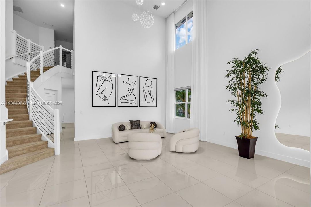 En Renta: $7,400 (4 camas, 3 baños, 2847 Pies cuadrados)