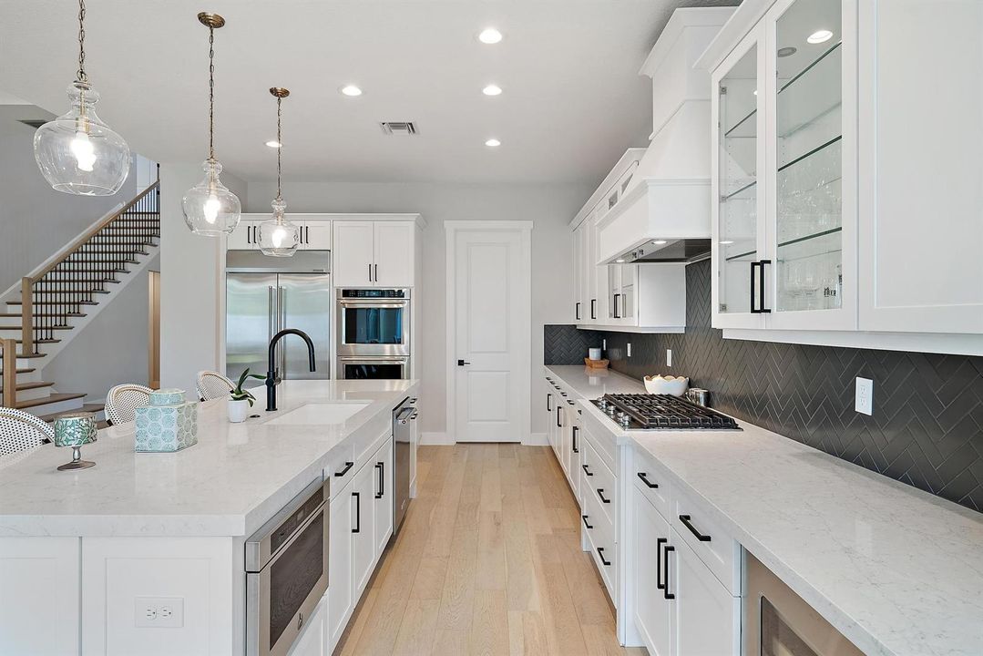 9316 Crestview Cir-34