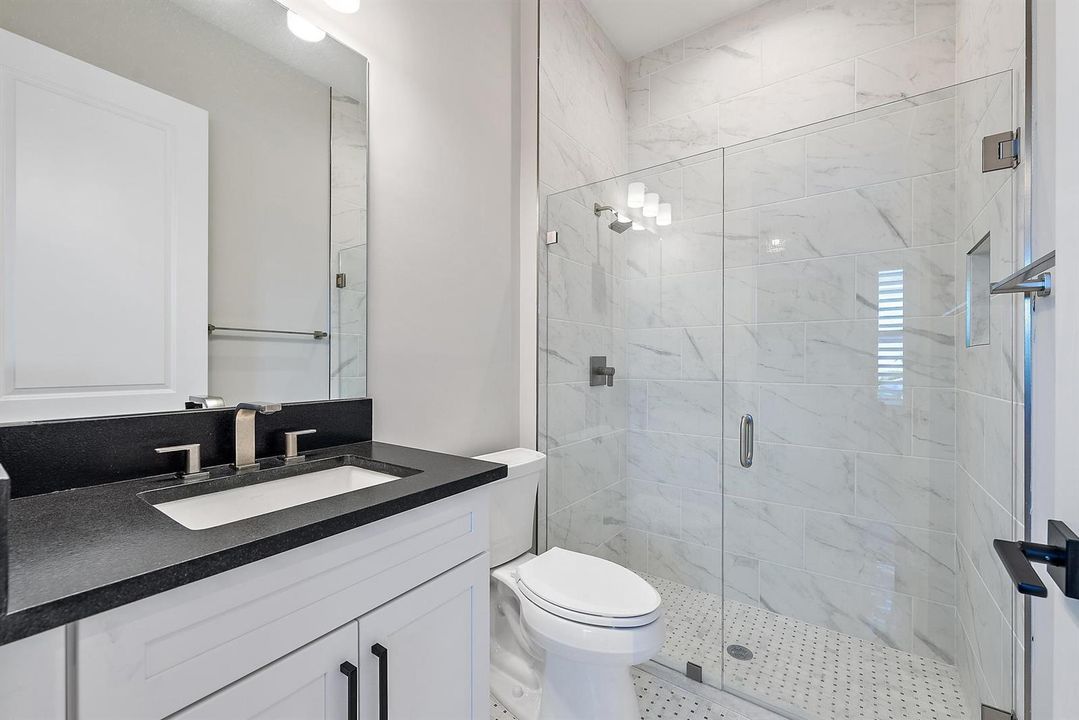 9316 Crestview Cir-16