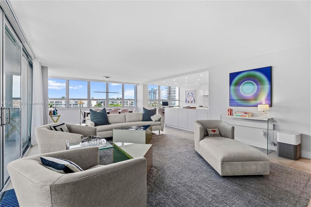 На продажу: $1,395,000 (2 спален, 2 ванн, 1733 Квадратных фут)