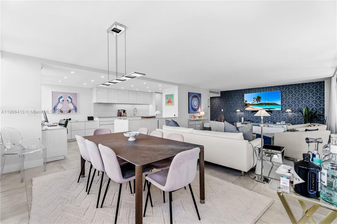 На продажу: $1,395,000 (2 спален, 2 ванн, 1733 Квадратных фут)