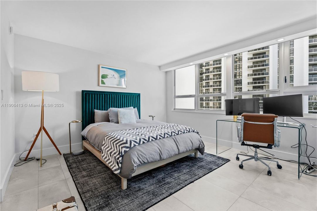 На продажу: $1,395,000 (2 спален, 2 ванн, 1733 Квадратных фут)