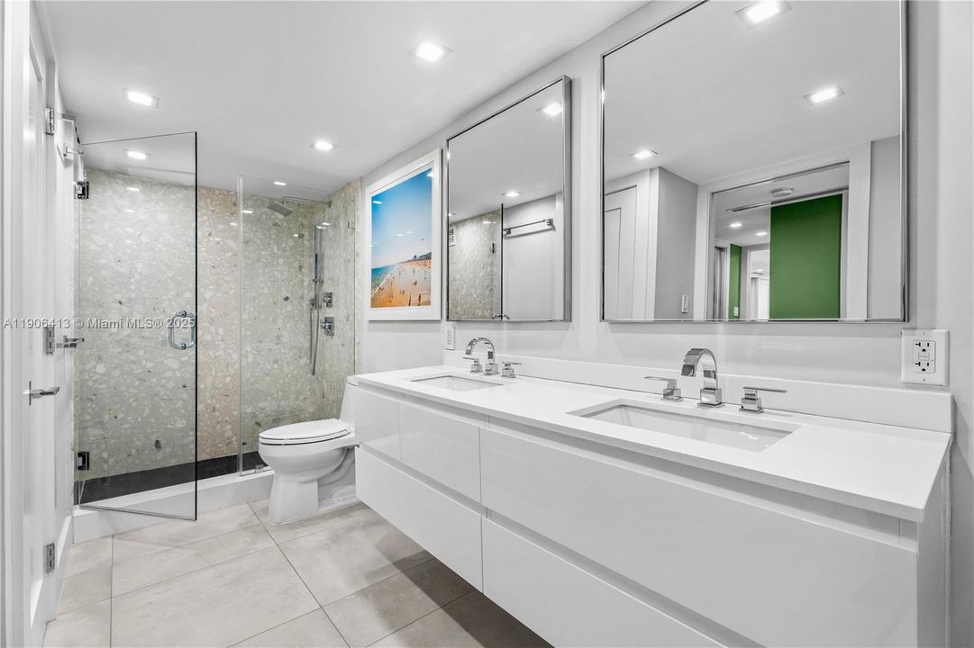 На продажу: $1,395,000 (2 спален, 2 ванн, 1733 Квадратных фут)