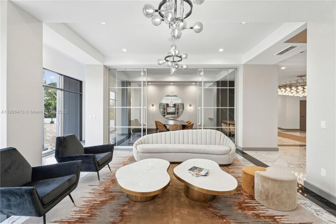 На продажу: $1,395,000 (2 спален, 2 ванн, 1733 Квадратных фут)