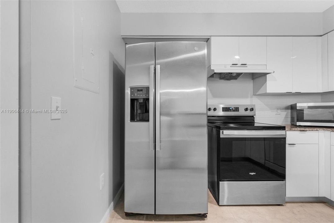 Под контрактом: $2,050 (1 спален, 1 ванн, 743 Квадратных фут)