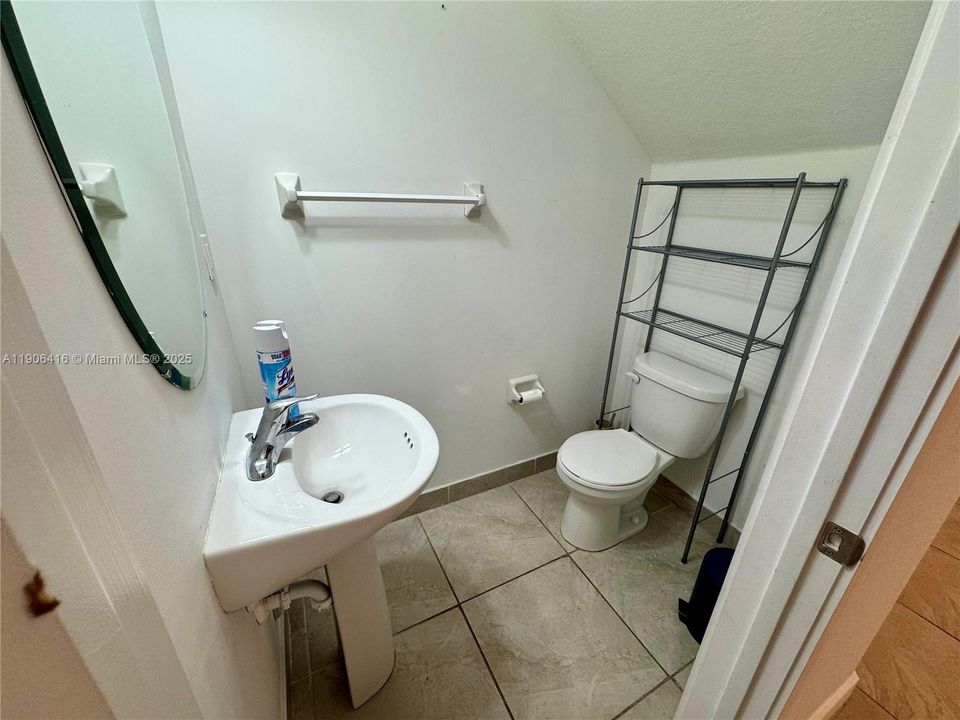 待售: $454,500 (4 贝兹, 3 浴室, 1680 平方英尺)