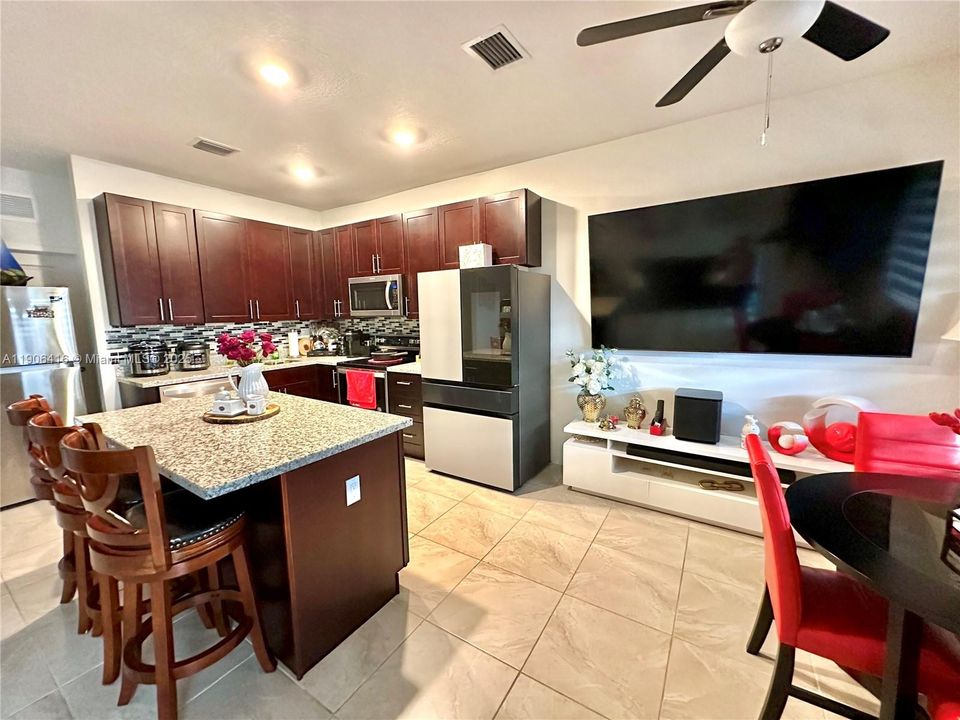 待售: $454,500 (4 贝兹, 3 浴室, 1680 平方英尺)