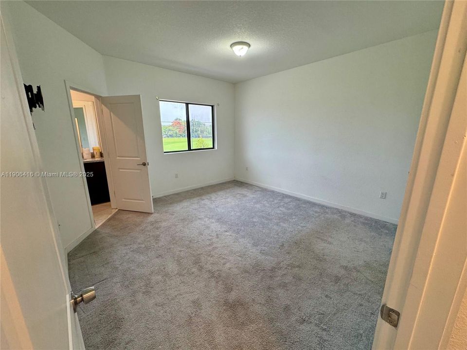 待售: $454,500 (4 贝兹, 3 浴室, 1680 平方英尺)