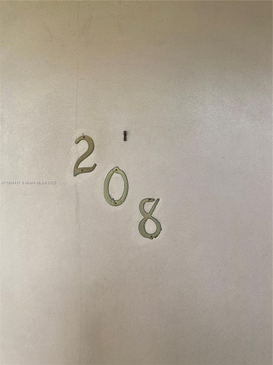 For Rent: $1,950 (1 beds, 1 baths, 590 Square Feet)