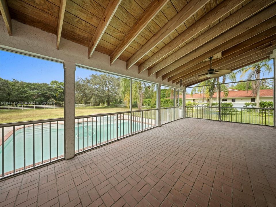 En Venta: $1,620,000 (3 camas, 3 baños, 2380 Pies cuadrados)