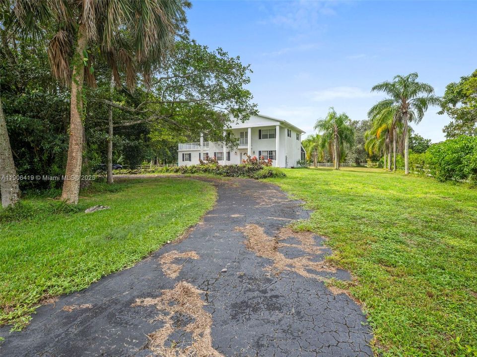 En Venta: $1,620,000 (3 camas, 3 baños, 2380 Pies cuadrados)