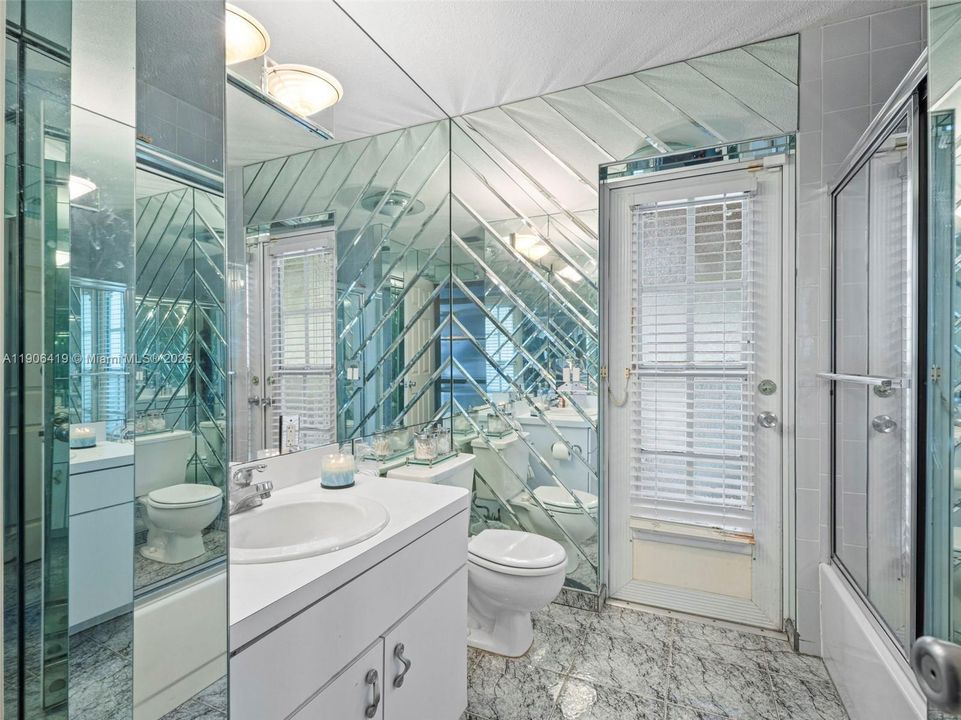 En Venta: $1,620,000 (3 camas, 3 baños, 2380 Pies cuadrados)