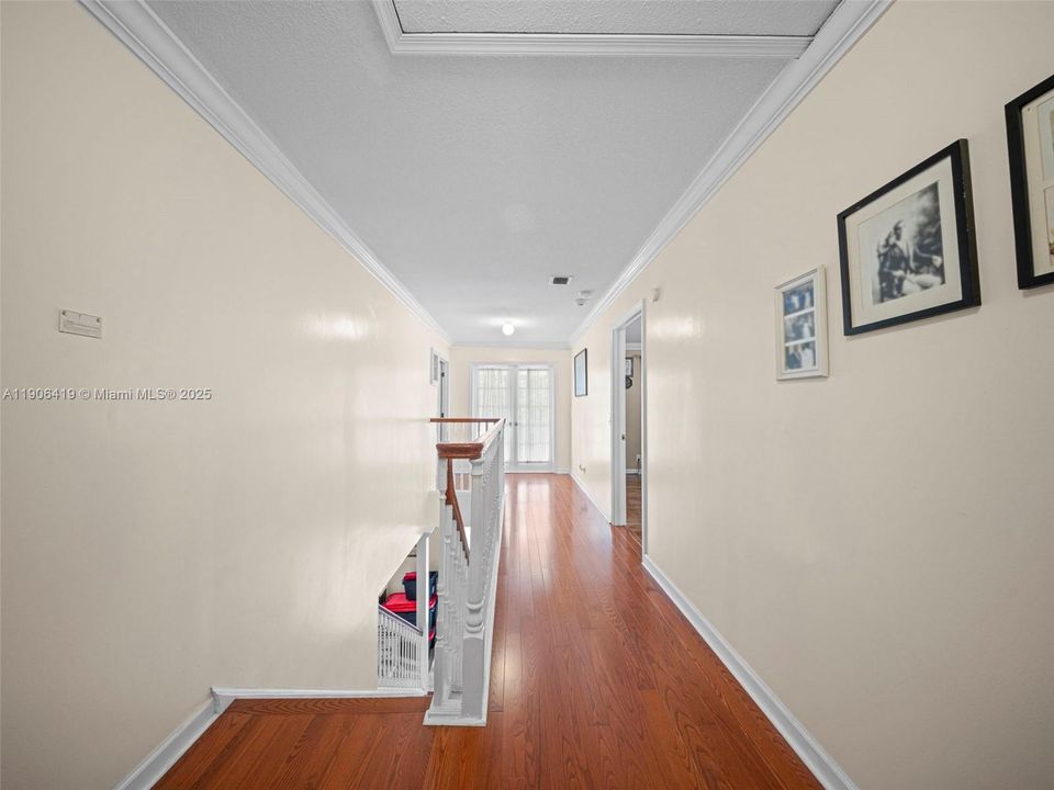 En Venta: $1,620,000 (3 camas, 3 baños, 2380 Pies cuadrados)