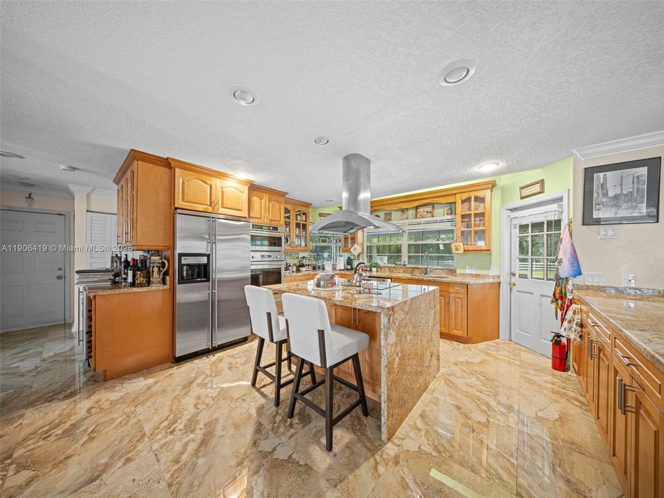 En Venta: $1,620,000 (3 camas, 3 baños, 2380 Pies cuadrados)