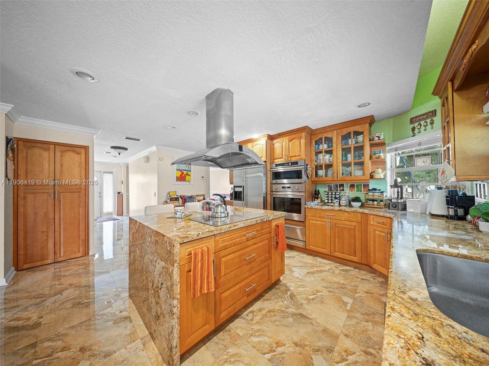 En Venta: $1,620,000 (3 camas, 3 baños, 2380 Pies cuadrados)