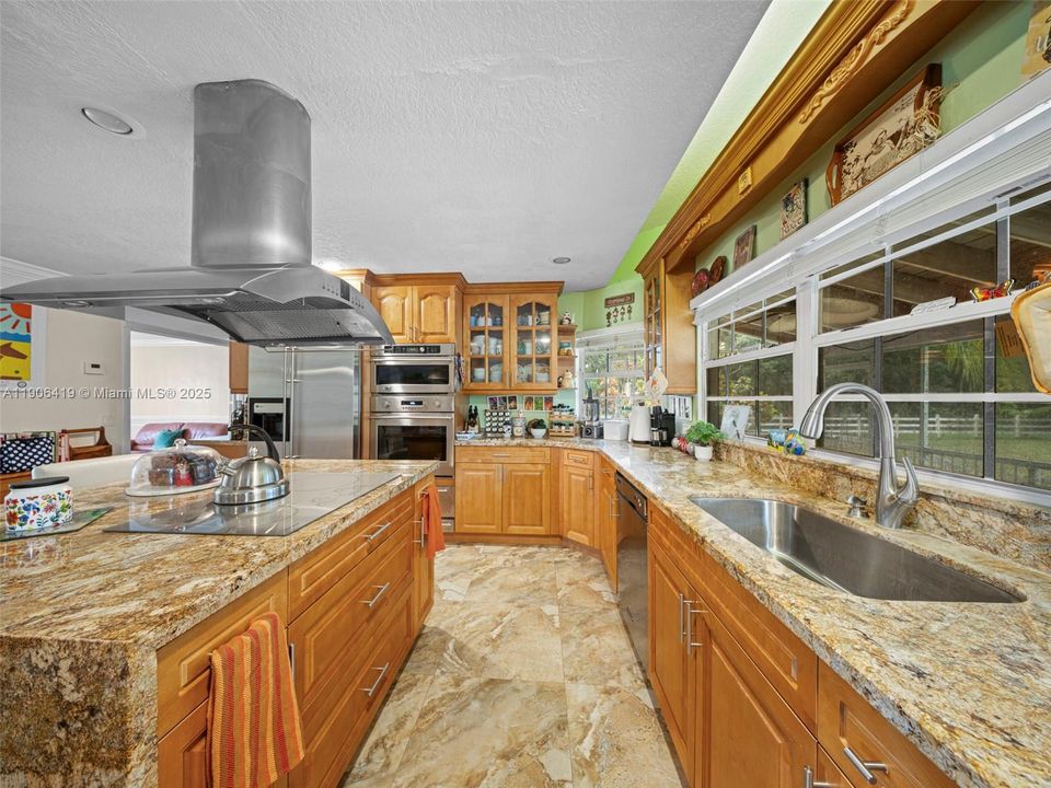 En Venta: $1,620,000 (3 camas, 3 baños, 2380 Pies cuadrados)