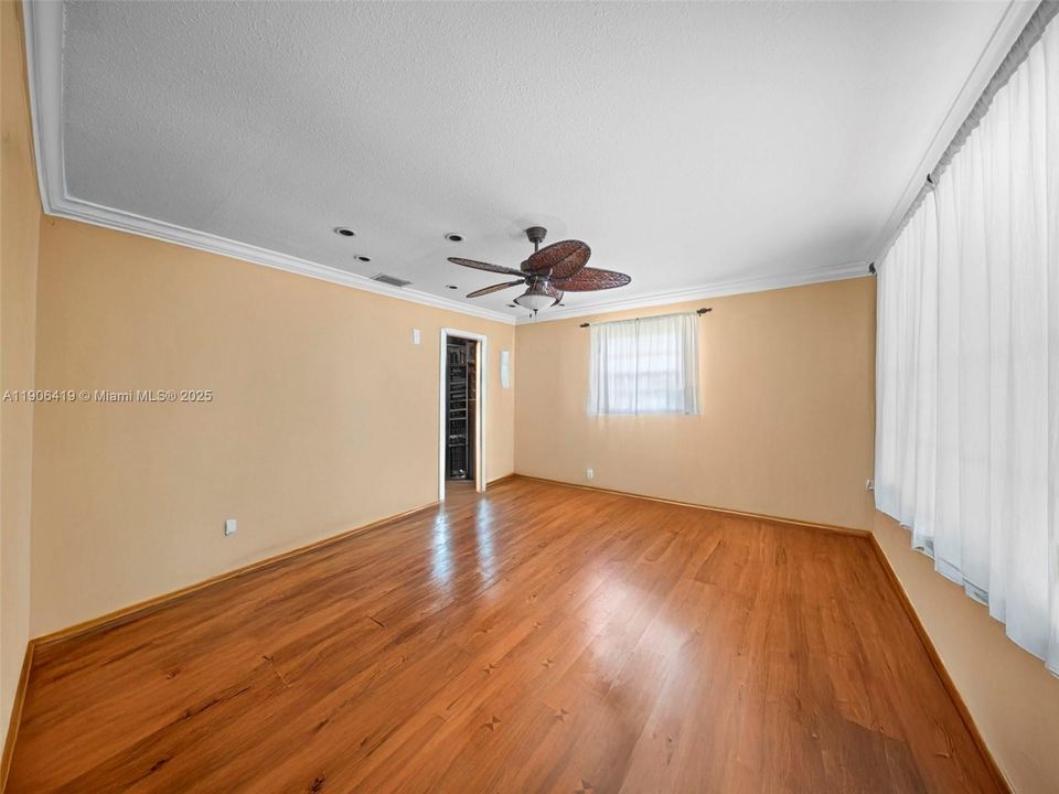 En Venta: $1,620,000 (3 camas, 3 baños, 2380 Pies cuadrados)