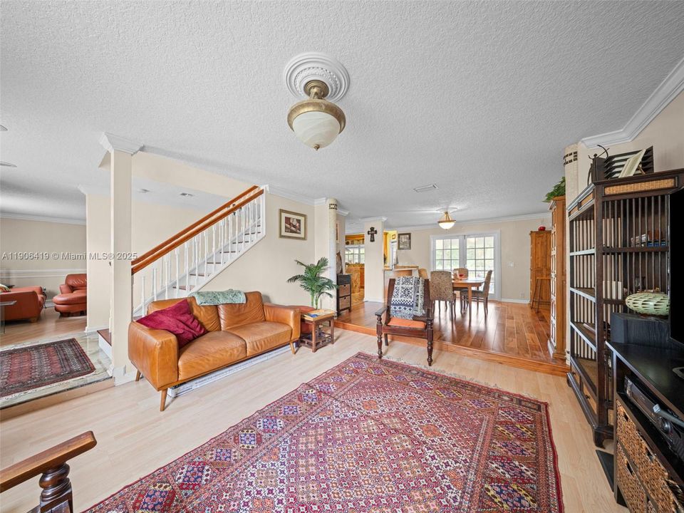 En Venta: $1,620,000 (3 camas, 3 baños, 2380 Pies cuadrados)