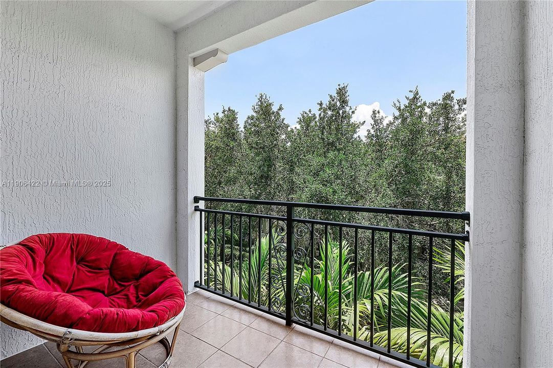 出租: $3,550 (3 贝兹, 3 浴室, 1985 平方英尺)