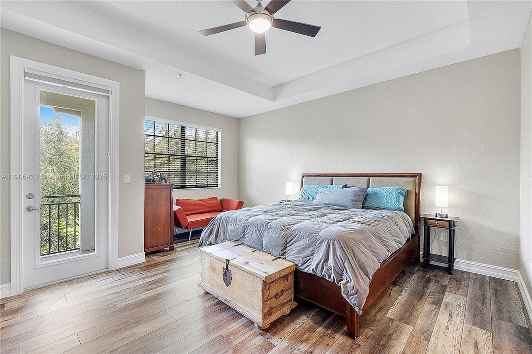 出租: $3,550 (3 贝兹, 3 浴室, 1985 平方英尺)