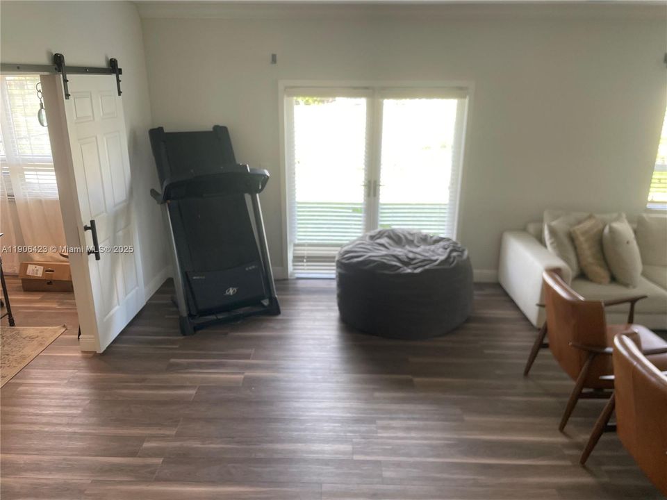 На продажу: $1,599,999 (4 спален, 2 ванн, 2920 Квадратных фут)