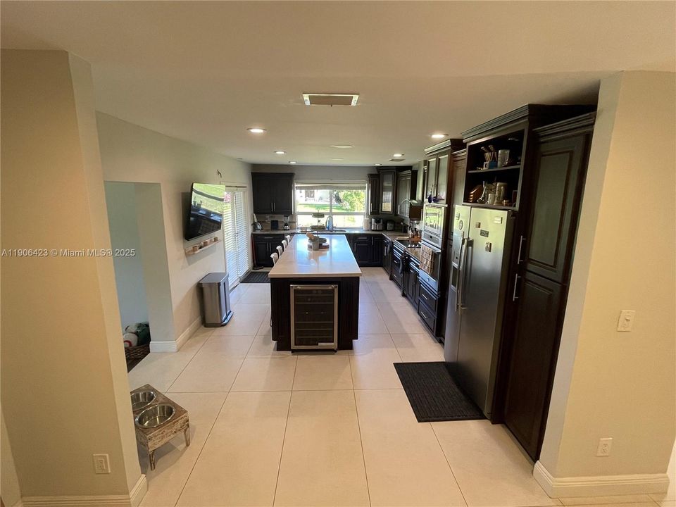 На продажу: $1,599,999 (4 спален, 2 ванн, 2920 Квадратных фут)