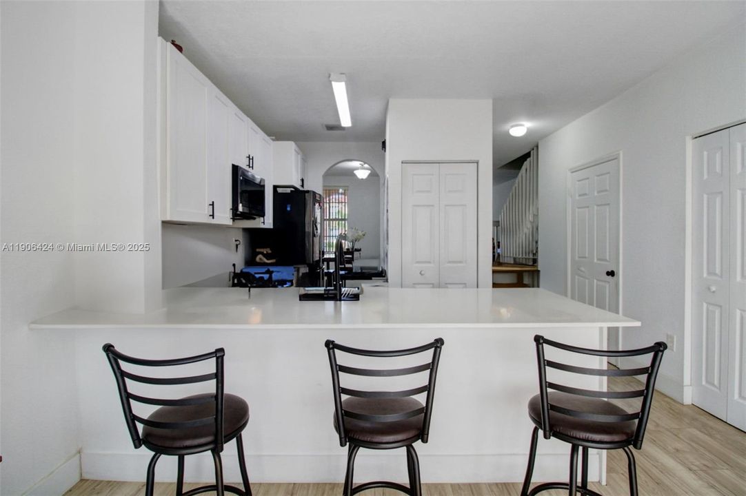 For Sale: $272,000 (3 beds, 2 baths, 1169 Square Feet)