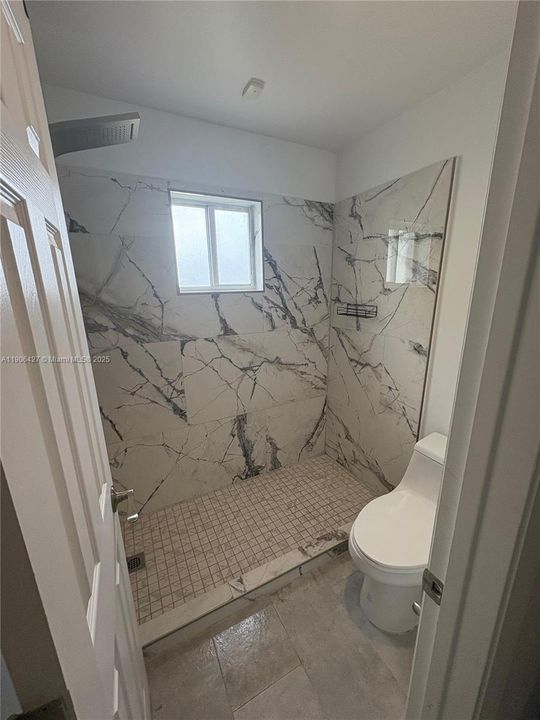 For Rent: $3,750 (3 beds, 2 baths, 1353 Square Feet)