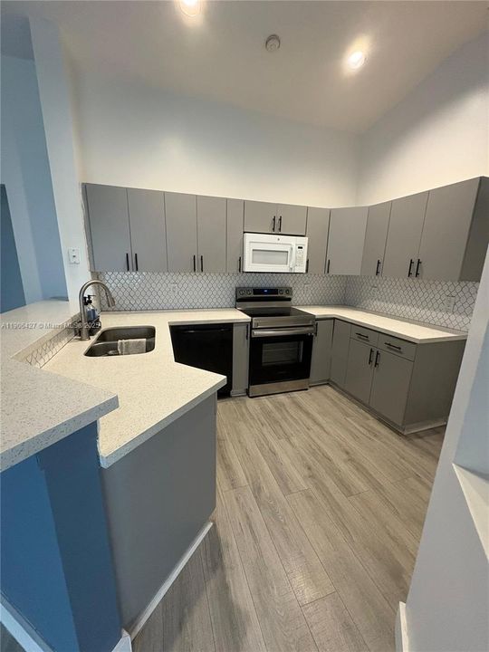 For Rent: $3,750 (3 beds, 2 baths, 1353 Square Feet)