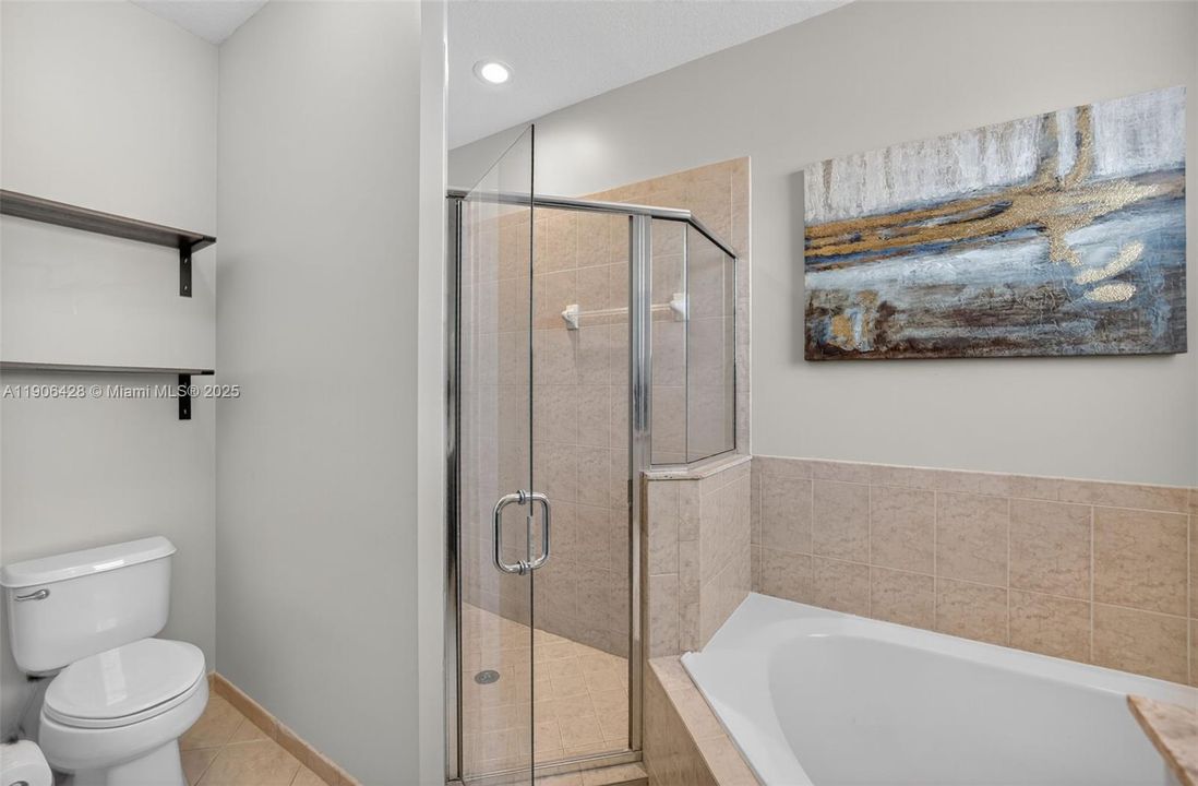 出租: $3,000 (3 贝兹, 2 浴室, 2450 平方英尺)