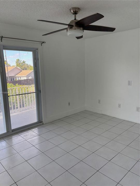 待售: $595,000 (2 贝兹, 3 浴室, 1562 平方英尺)