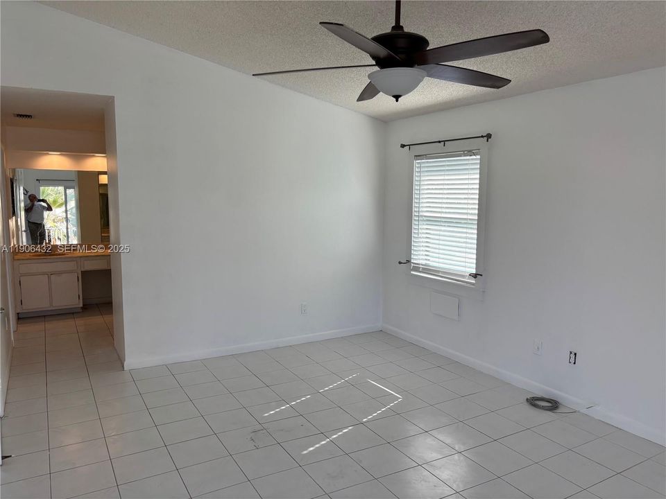 待售: $595,000 (2 贝兹, 3 浴室, 1562 平方英尺)