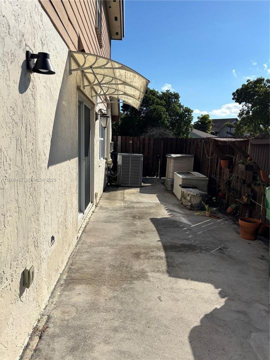 待售: $595,000 (2 贝兹, 3 浴室, 1562 平方英尺)