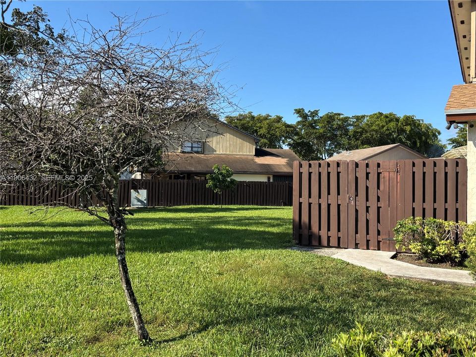 待售: $595,000 (2 贝兹, 3 浴室, 1562 平方英尺)