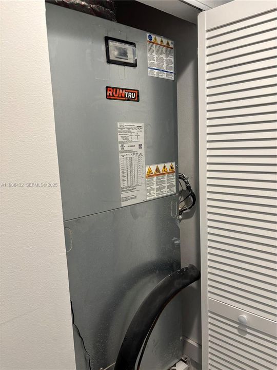 待售: $595,000 (2 贝兹, 3 浴室, 1562 平方英尺)