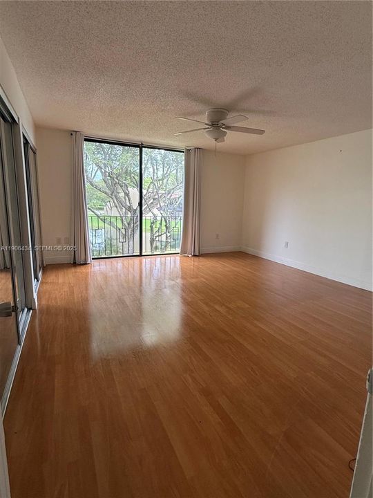 待售: $514,000 (2 贝兹, 2 浴室, 1600 平方英尺)