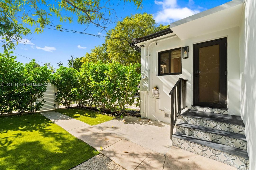 待售: $1,450,000 (3 贝兹, 2 浴室, 1340 平方英尺)