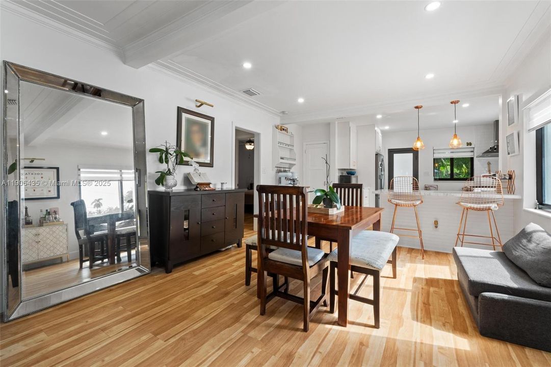 待售: $1,450,000 (3 贝兹, 2 浴室, 1340 平方英尺)