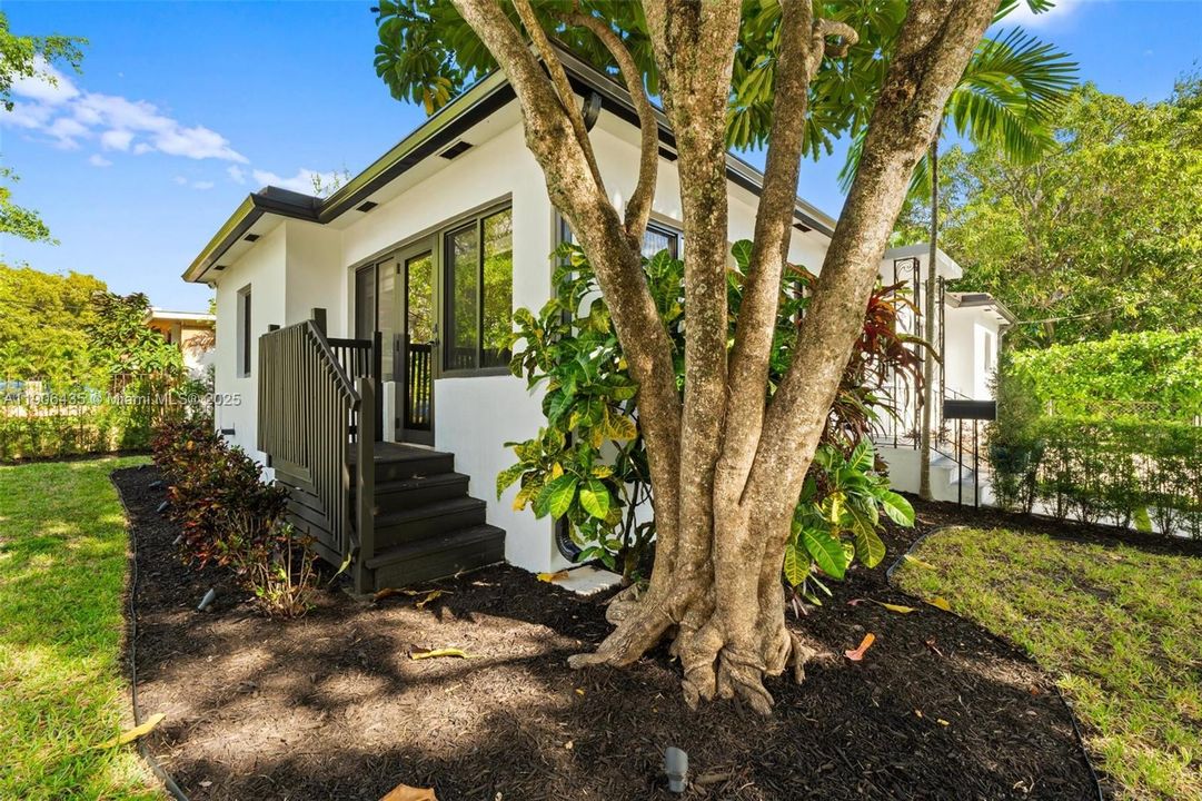 待售: $1,450,000 (3 贝兹, 2 浴室, 1340 平方英尺)