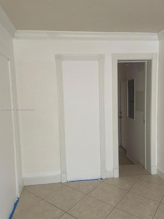 For Rent: $1,550 (1 beds, 1 baths, 1908 Square Feet)