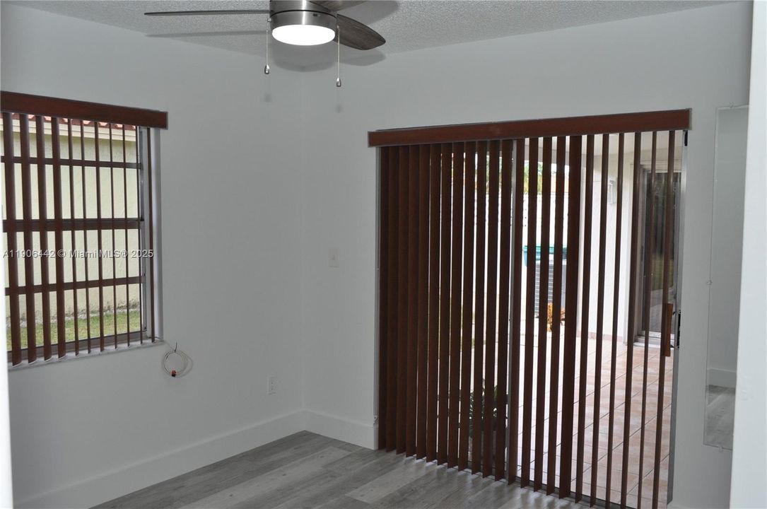 Recently Rented: $3,450 (3 beds, 2 baths, 1785 Square Feet)