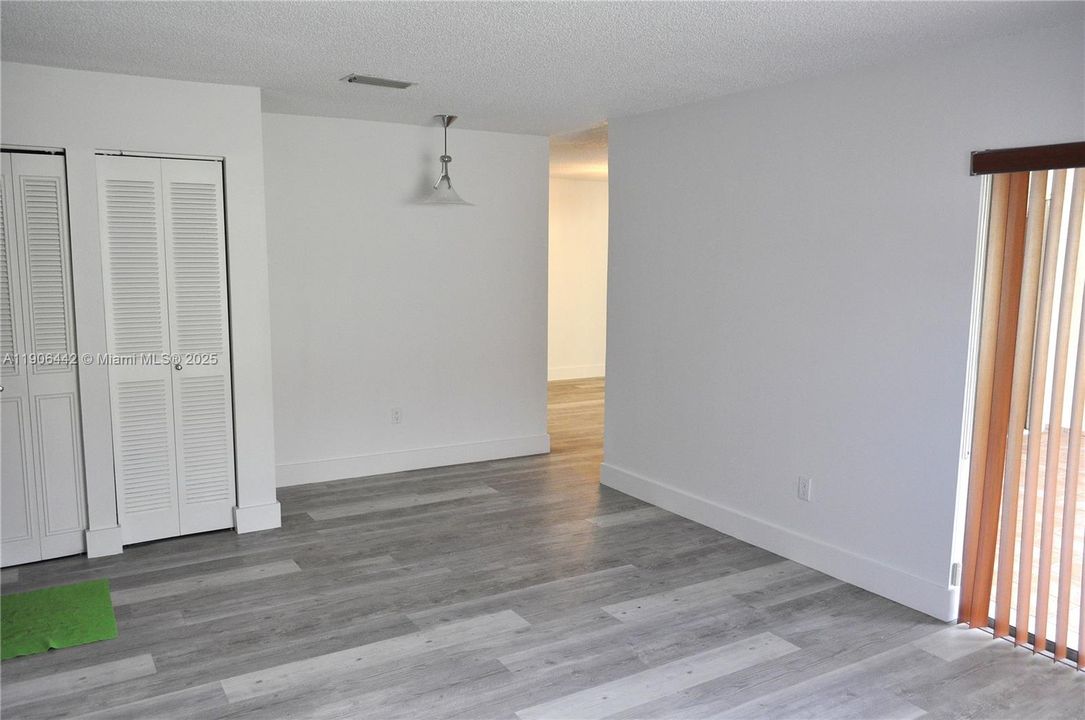 Recently Rented: $3,450 (3 beds, 2 baths, 1785 Square Feet)