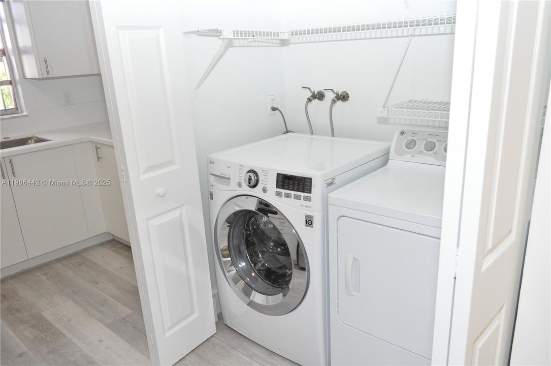 Recently Rented: $3,450 (3 beds, 2 baths, 1785 Square Feet)