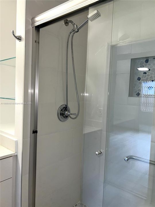 Recently Rented: $3,450 (3 beds, 2 baths, 1785 Square Feet)