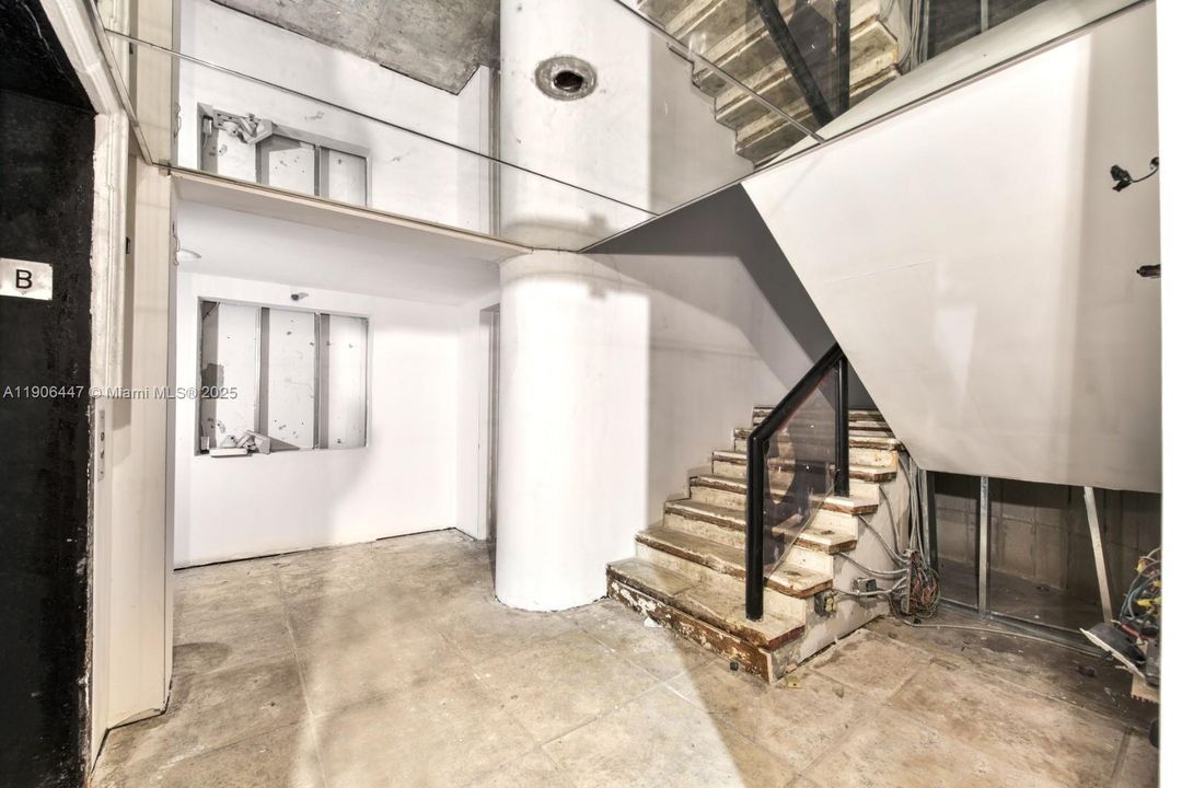 待售: $1,945,000 (7 贝兹, 7 浴室, 6782 平方英尺)