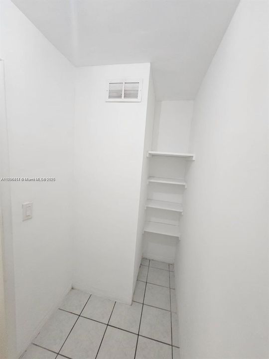 For Rent: $1,600 (1 beds, 1 baths, 615 Square Feet)