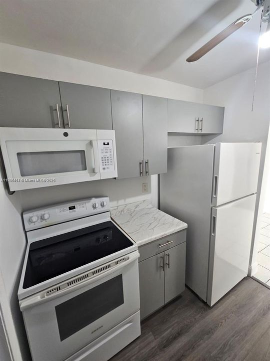 For Rent: $1,600 (1 beds, 1 baths, 615 Square Feet)